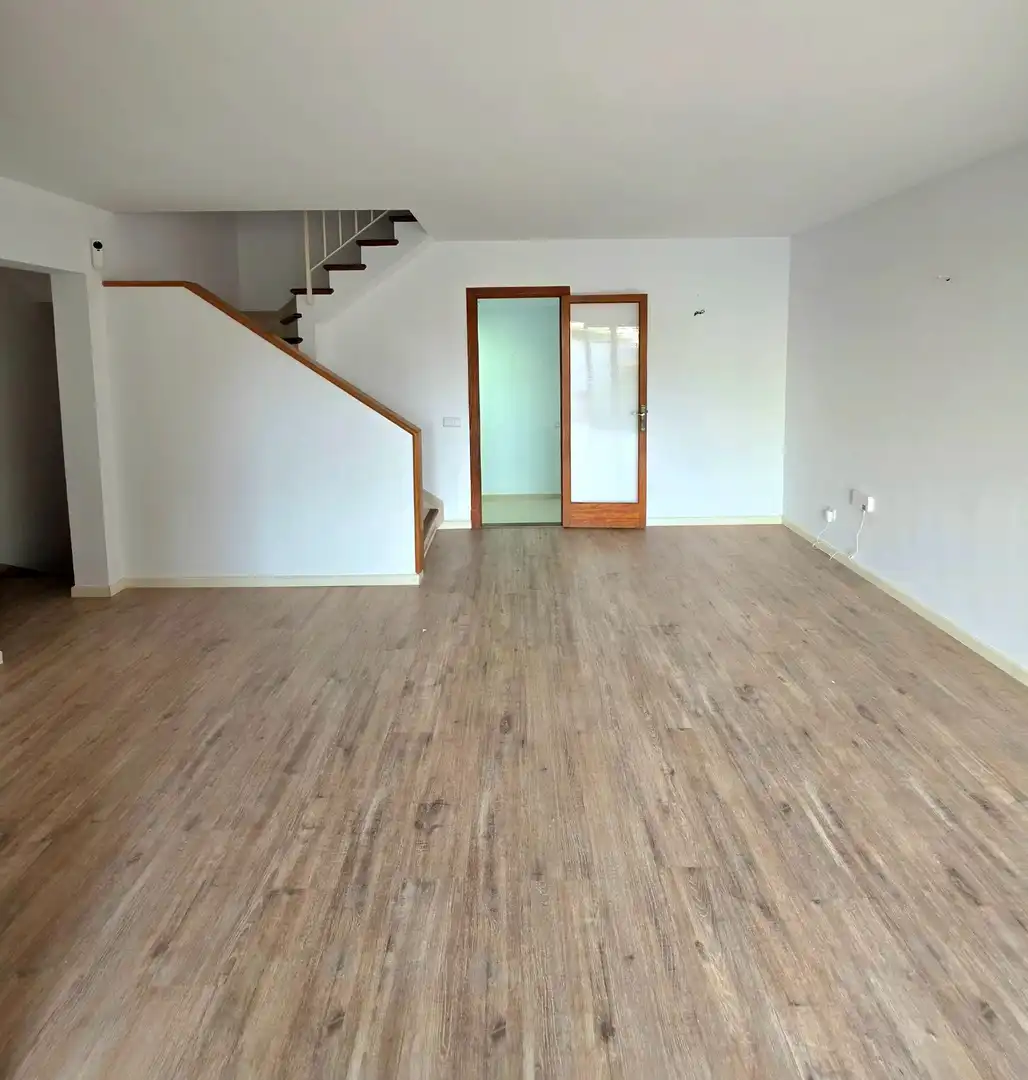 Adosado con terraza en venta en Carrer Carrer Florida, imagen 6