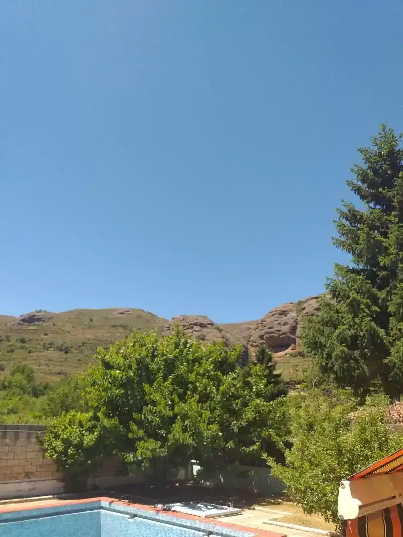 Vista exterior de Casa o xalet en venda en Viguera amb Piscina i Balcó