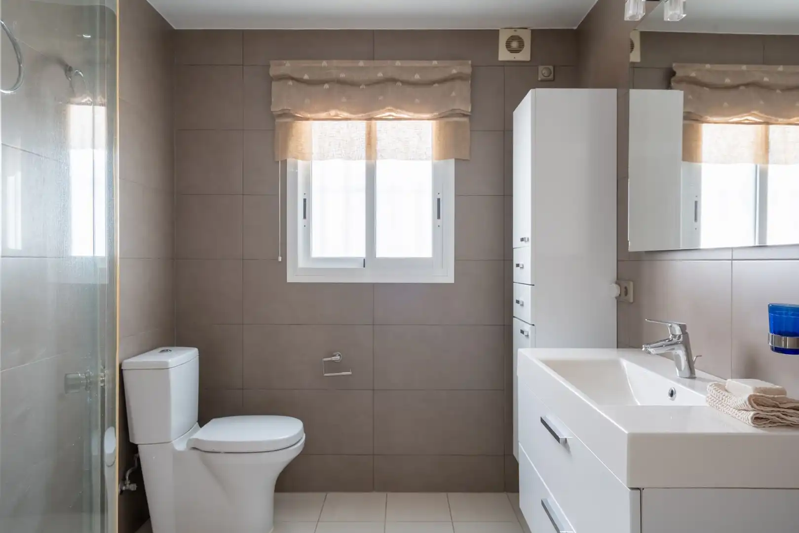 Baño de Apartamento en venta en Marbella con Terraza