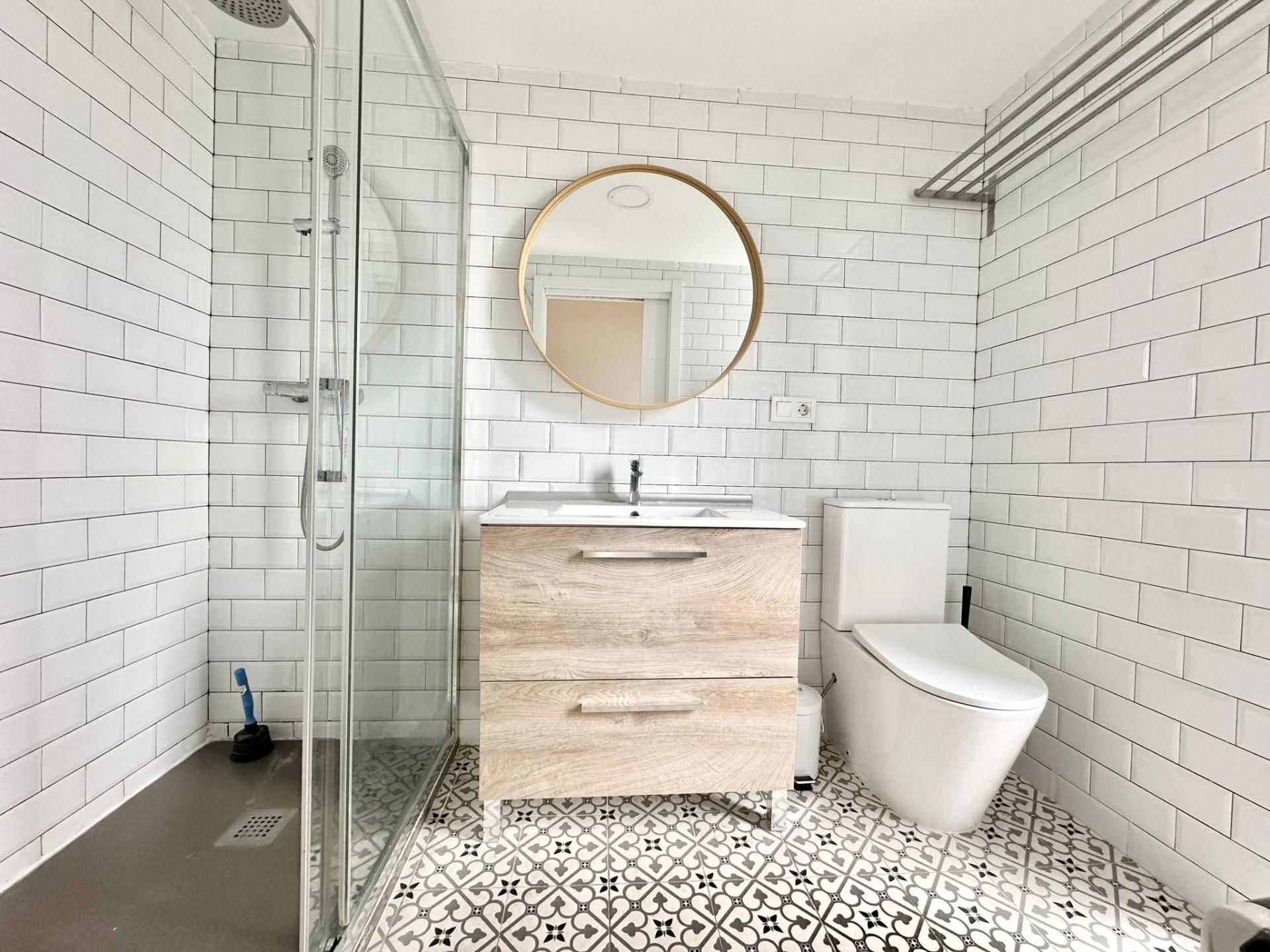 Baño de Ático de alquiler en  Valencia Capital con Amueblado y Balcón