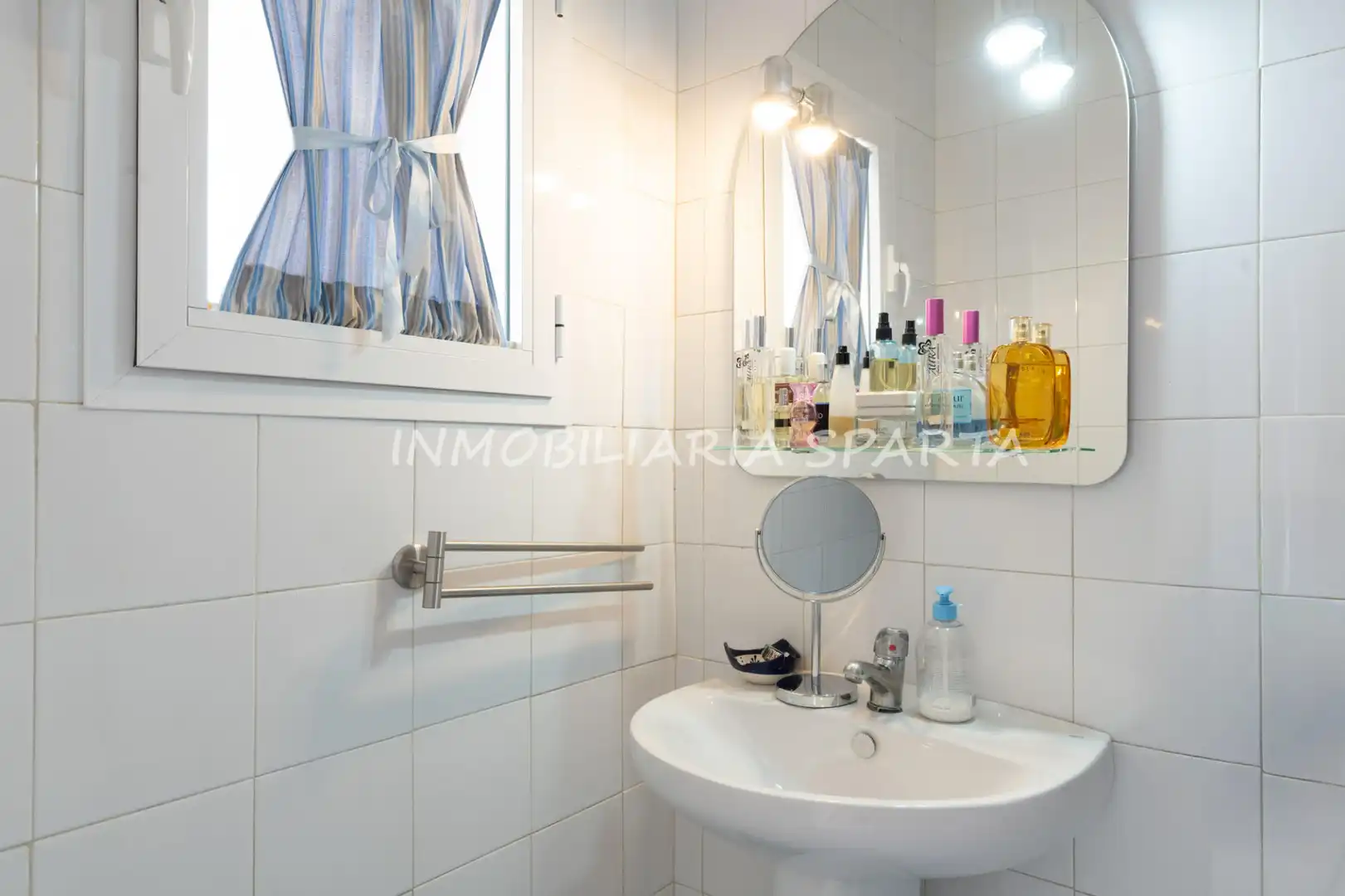 Bathroom of Detached homes for sale in Benacazón  with Air Conditioner, Heating and Oven