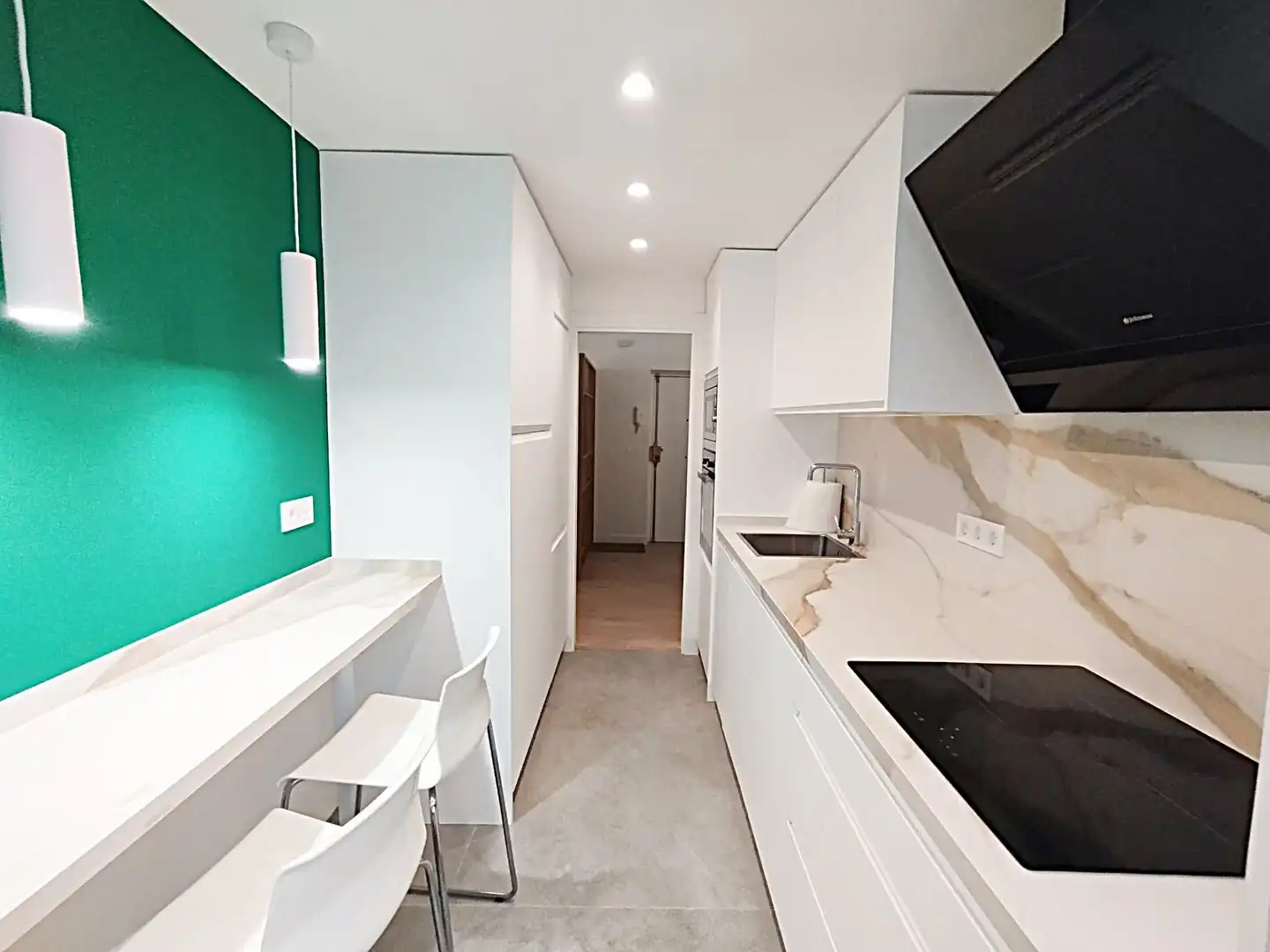 Küche von Wohnung zur Miete in Málaga mit Klimaanlage, Heizung und Terrasse