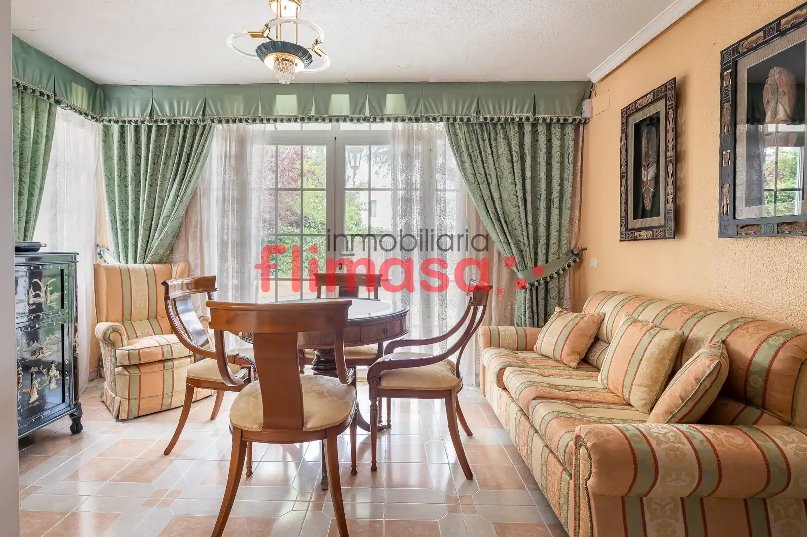 Living room of Houses for sale in Villaviciosa de Odón  with Air Conditioner, Heating and Private garden
