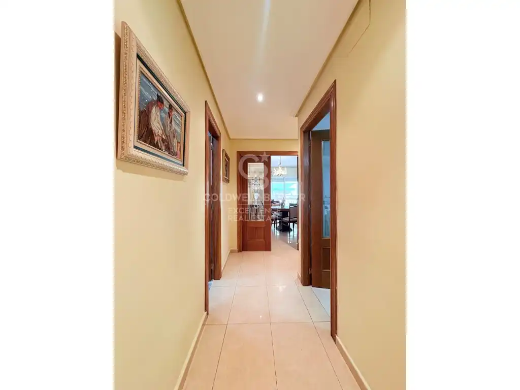Piso en venta en Valencia con Aire acondicionado, Terraza y Amueblado