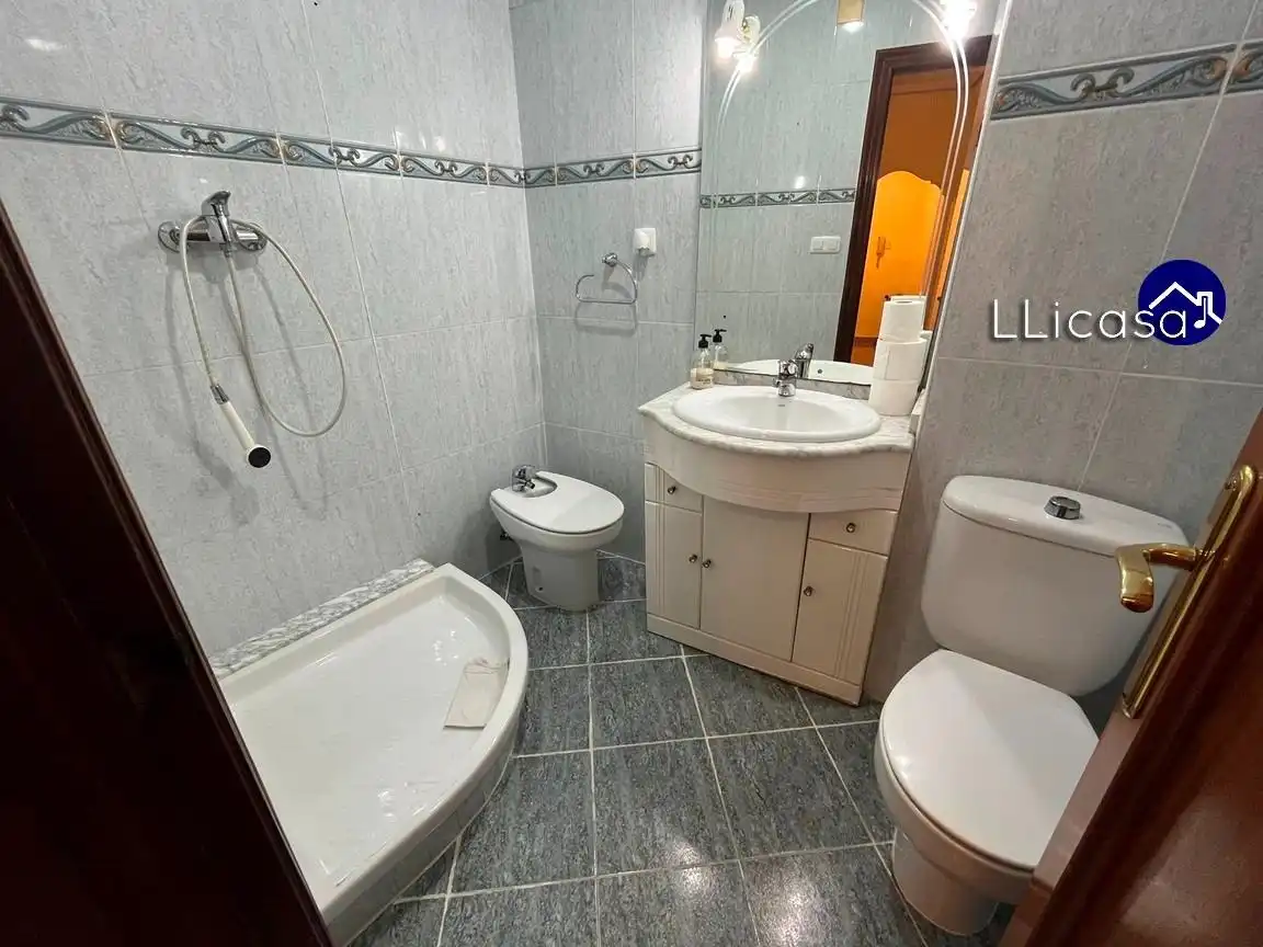 Bany de Pis en venda en Llíria amb Balcó