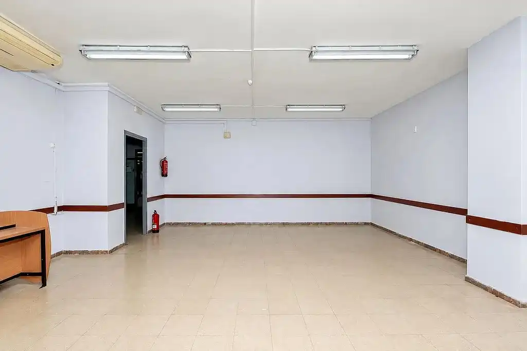 Local comercial en venta en Carrer de Rocafort 69, imagen 7