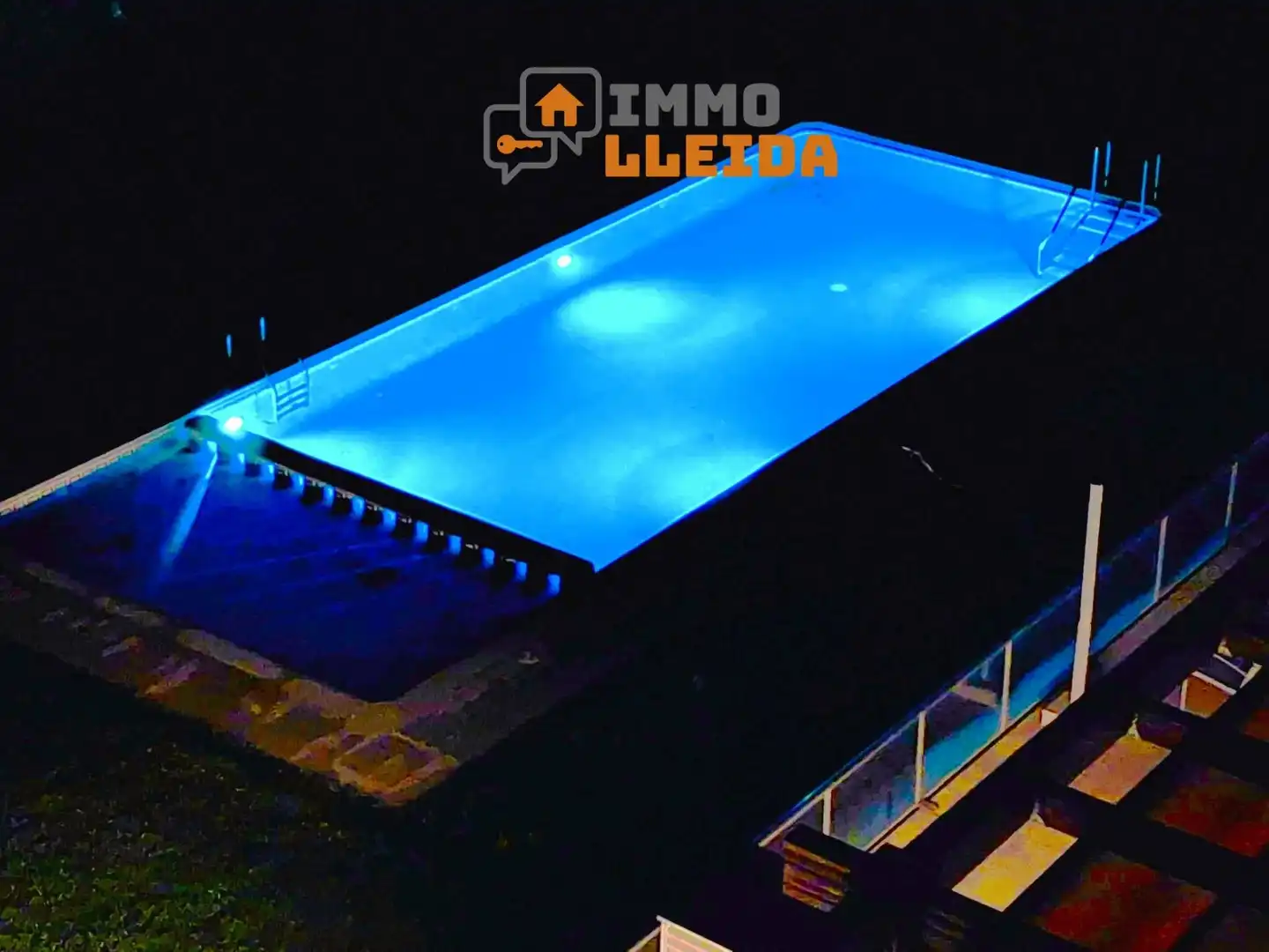 Schwimmbecken von Wohnung zum Verkauf in Lleida mit Klimaanlage, Heizung und Privatgarten