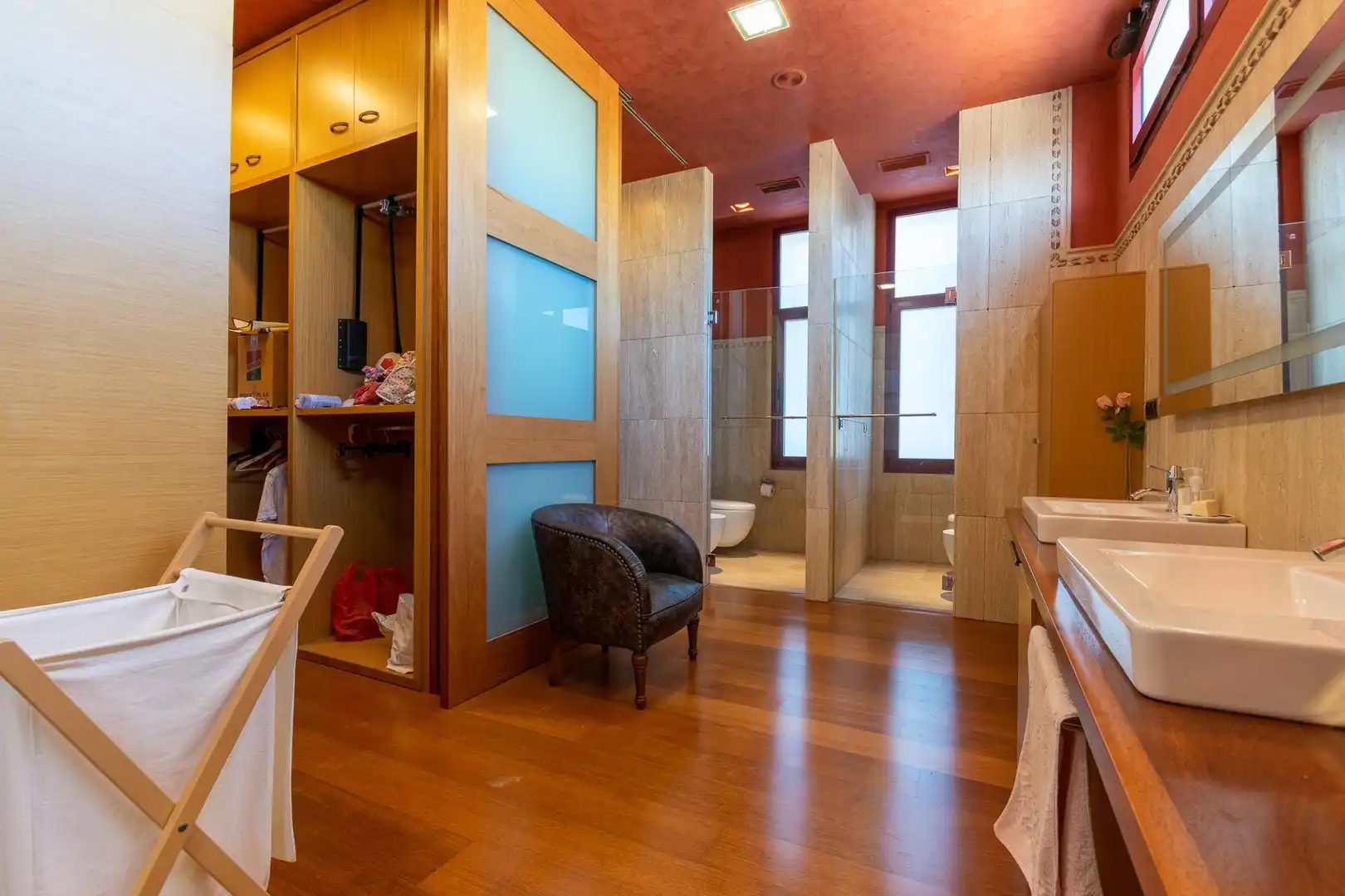 Baño de Casa o chalet en venta en Alicante / Alacant con Aire acondicionado, Calefacción y Jardín privado