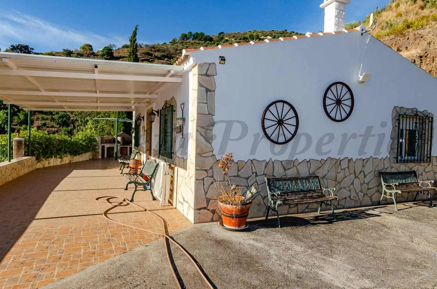 Casa rústica amb piscina en venda a Cómpeta, imagen 3