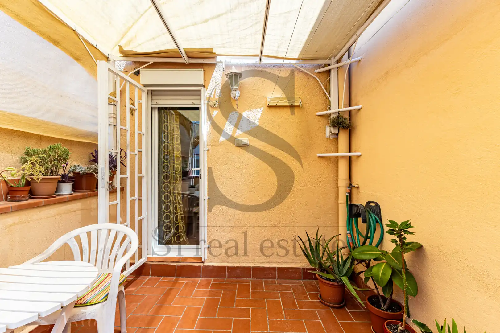 Terraza de Ático en venta en Barcelona con Calefacción, Terraza y Horno