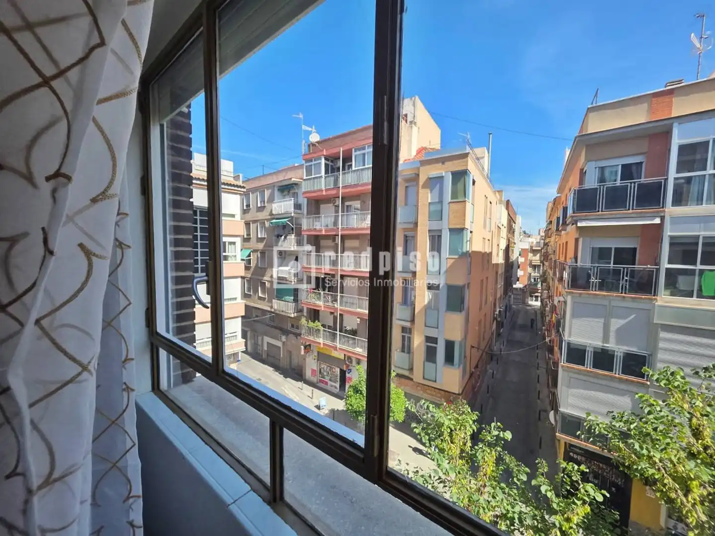 Vista exterior de Pis de lloguer en Murcia amb Terrassa i Moblat