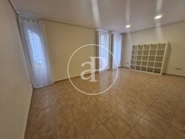 Piso en Alquiler en Carrer de Martí en Gran Via