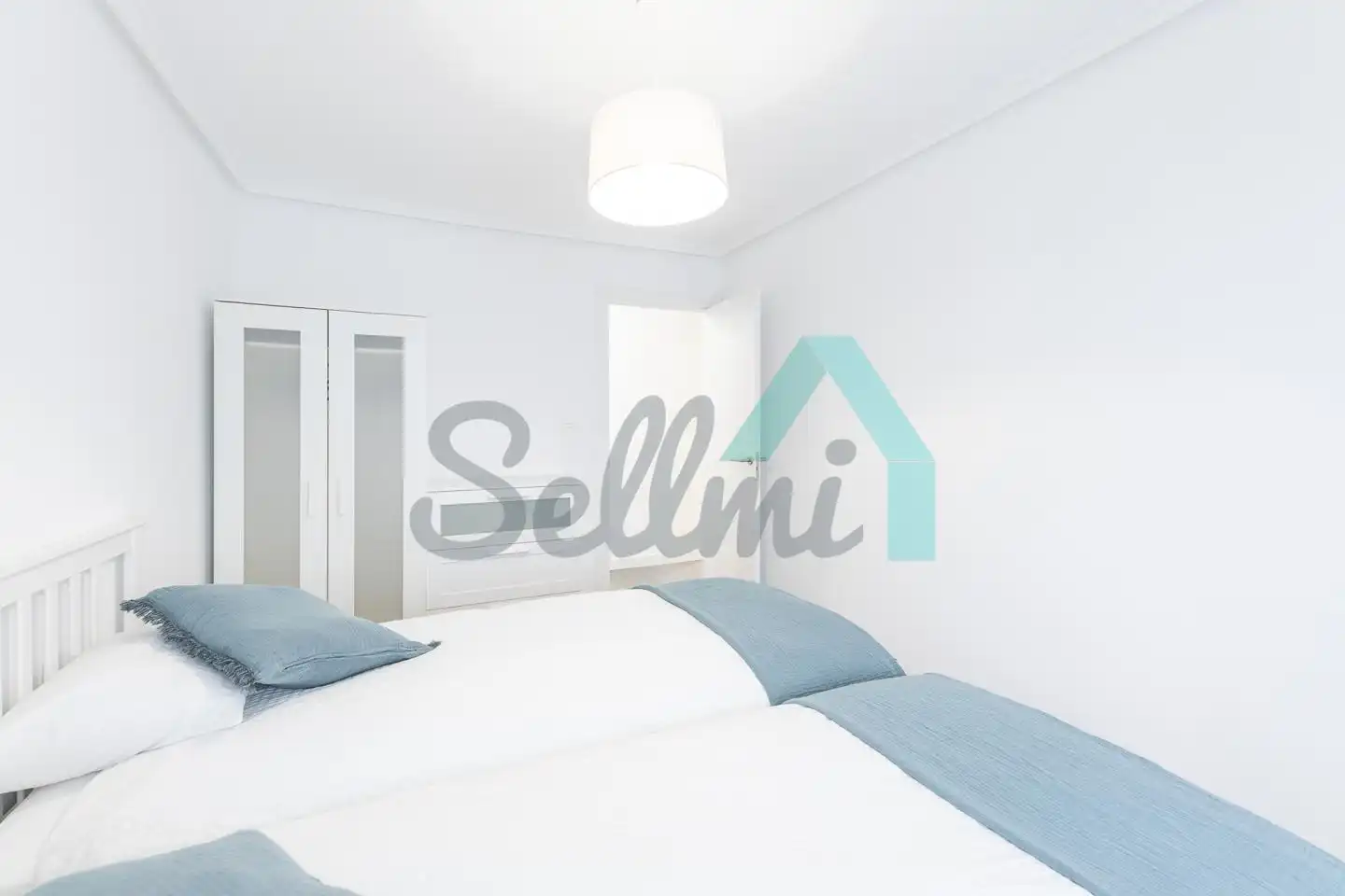 Schlafzimmer von Wohnung zur Miete in Oviedo  mit Heizung, Parkett und Terrasse
