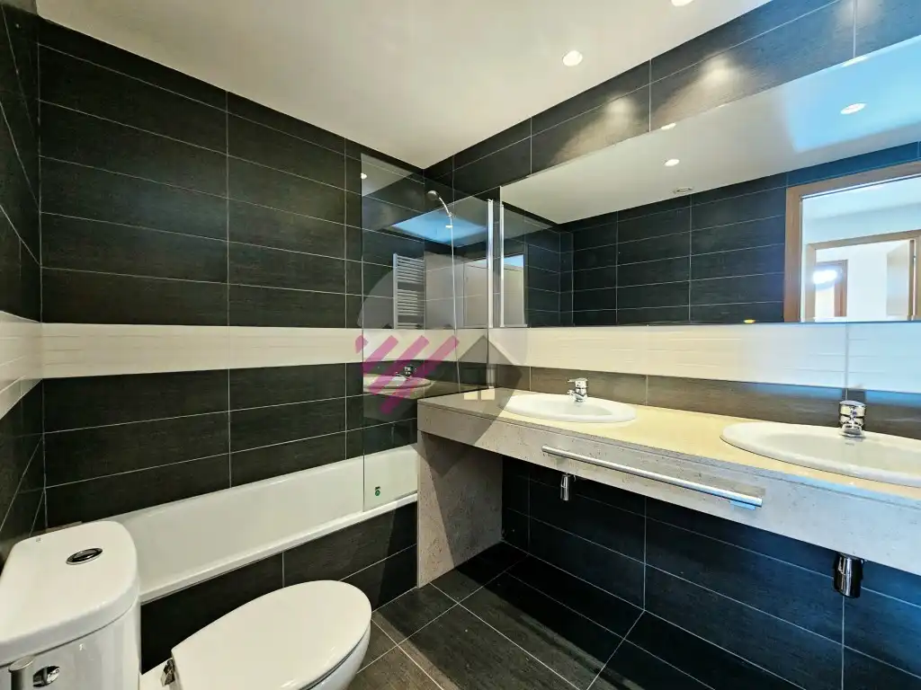 2-bedroom flat for sale in El Tarter, Canillo · 16 of 36