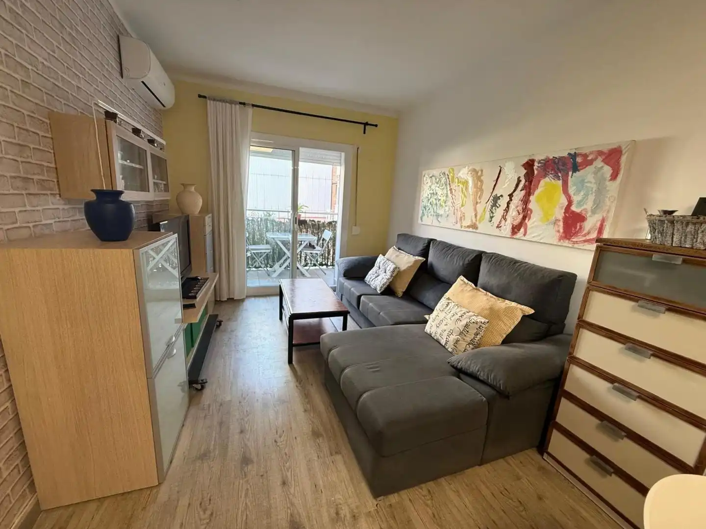 Wohnzimmer von Wohnung zum Verkauf in Pineda de Mar mit Klimaanlage, Heizung und Möbliert