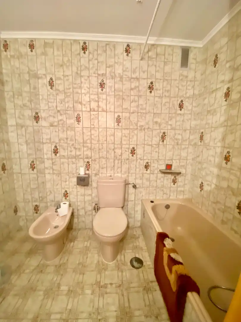 Baño de Piso en venta en Santander con Calefacción, Terraza y Amueblado
