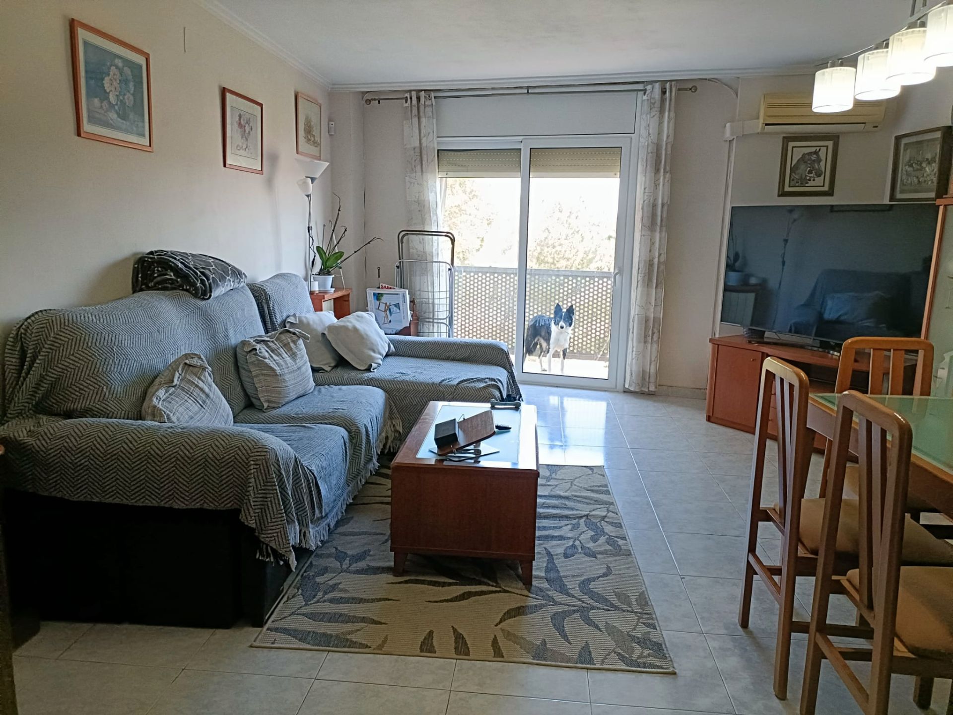 Living room of Flat for sale in Rubí  with Air Conditioner, Heating and Oven