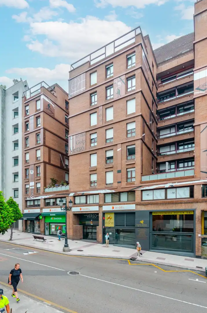Pis en venda a Calle VICTOR CHAVARRI, 19, Salesas - Foncalada - Campoamor