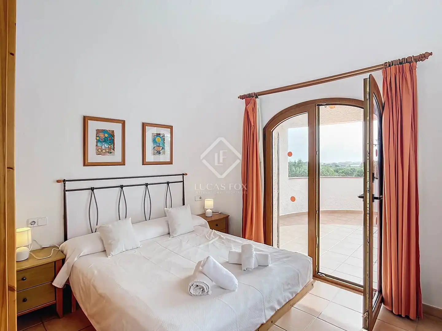 Schlafzimmer von Country house zum Verkauf in Ciutadella de Menorca mit Klimaanlage, Heizung und Privatgarten