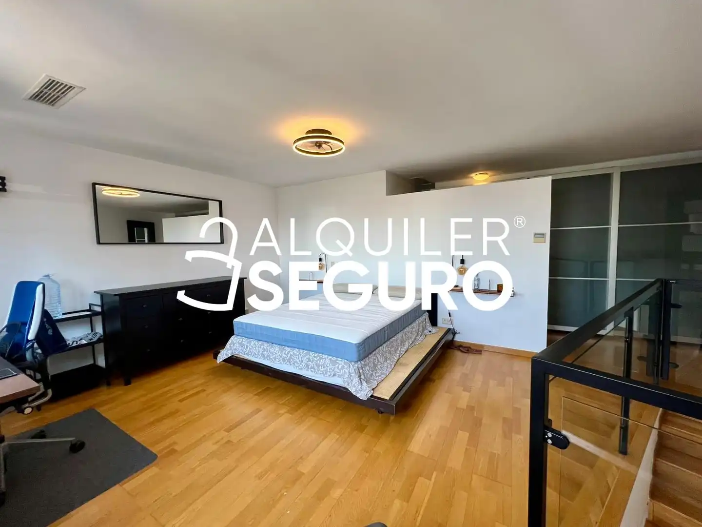 Bedroom of Flat for rent in Madrid  with Air Conditioner, Heating and Swimming Pool