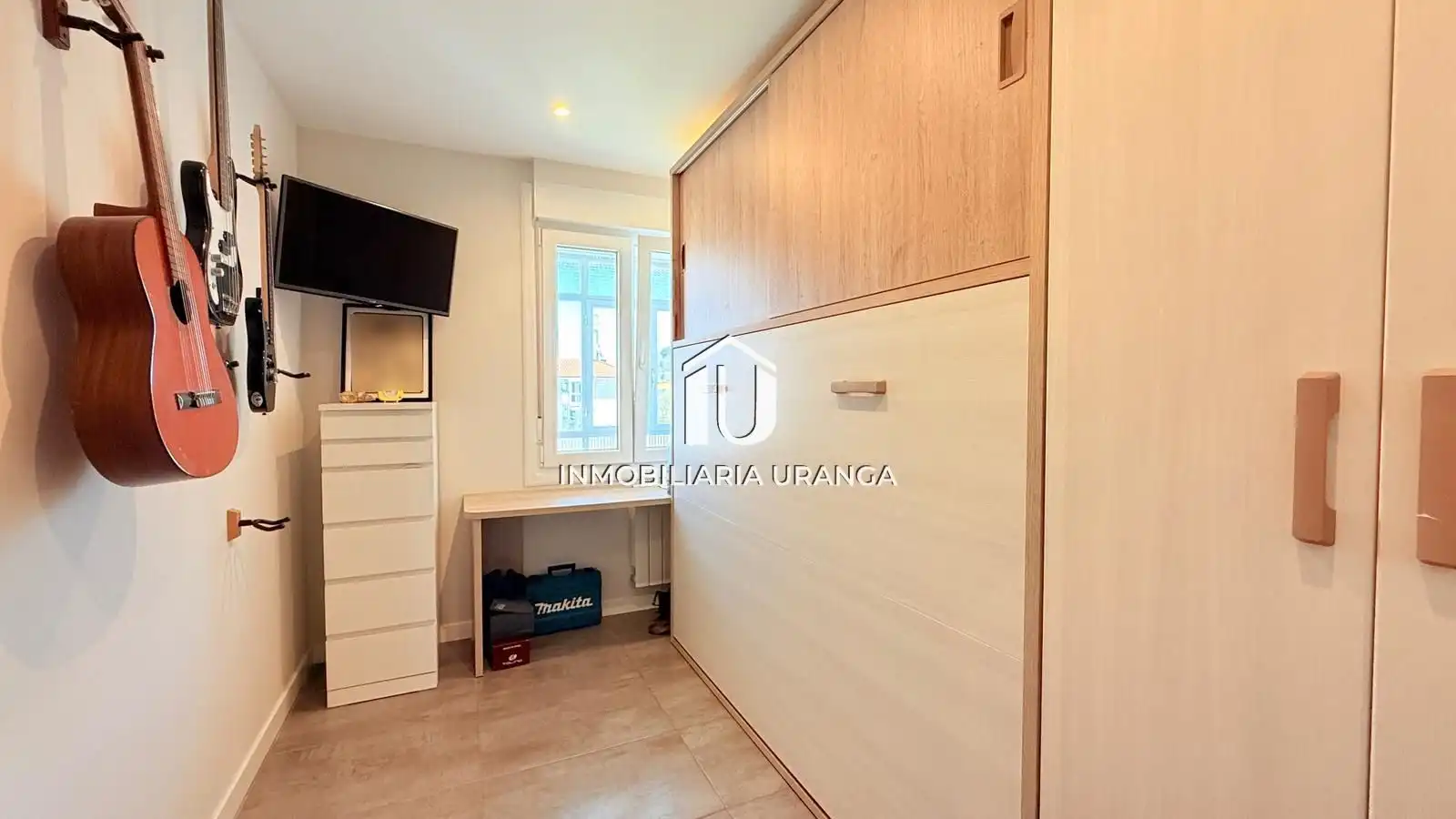 Habitación de Piso en venta en Laredo con Calefacción y Terraza