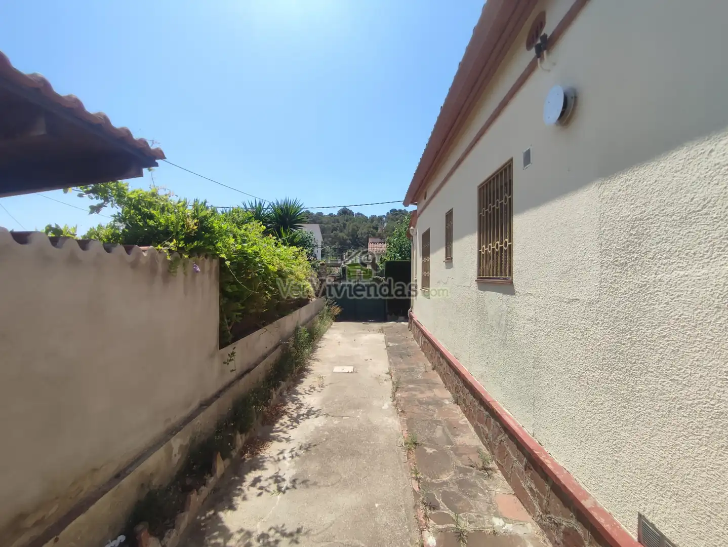 Vista exterior de Casa o xalet en venda en Sant Andreu de la Barca amb Calefacció, Jardí privat i Terrassa