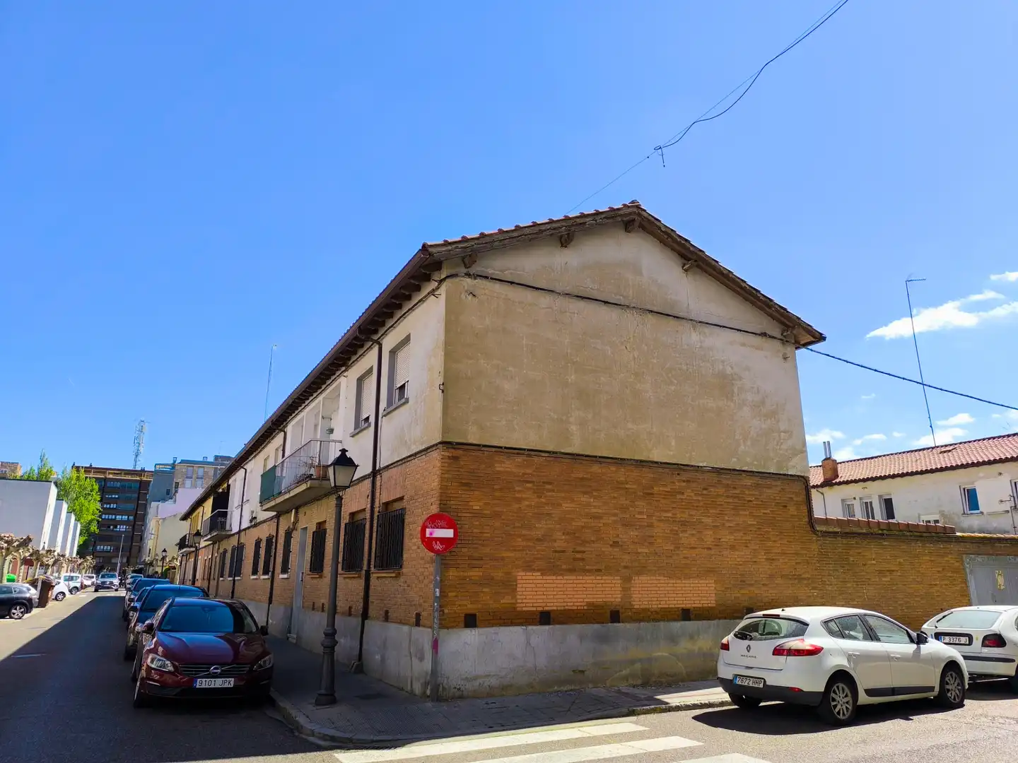 Exterior view of Flat for sale in Palencia  with Air Conditioner, Heating and Parquet flooring