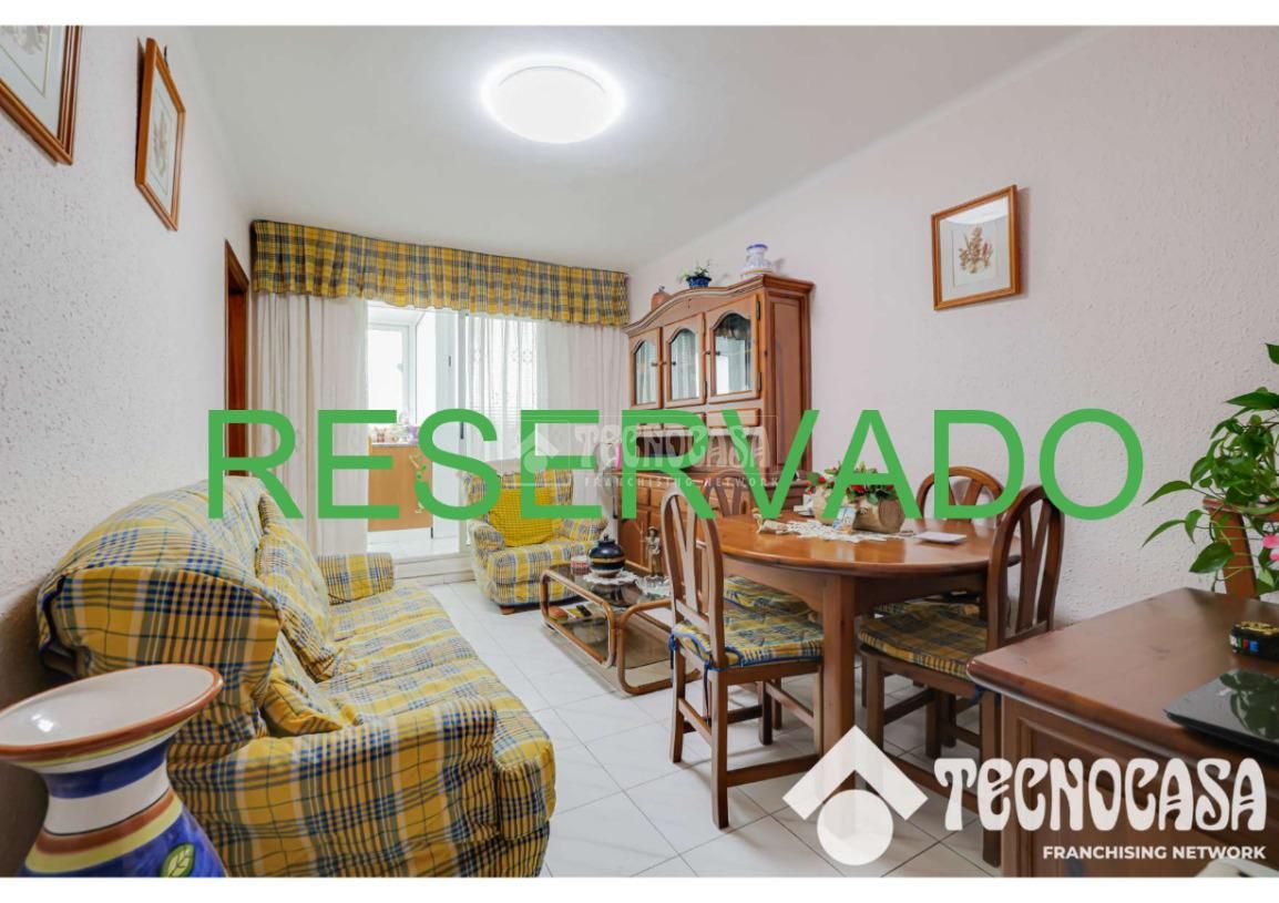Living room of Attic for sale in Santa Coloma de Gramenet