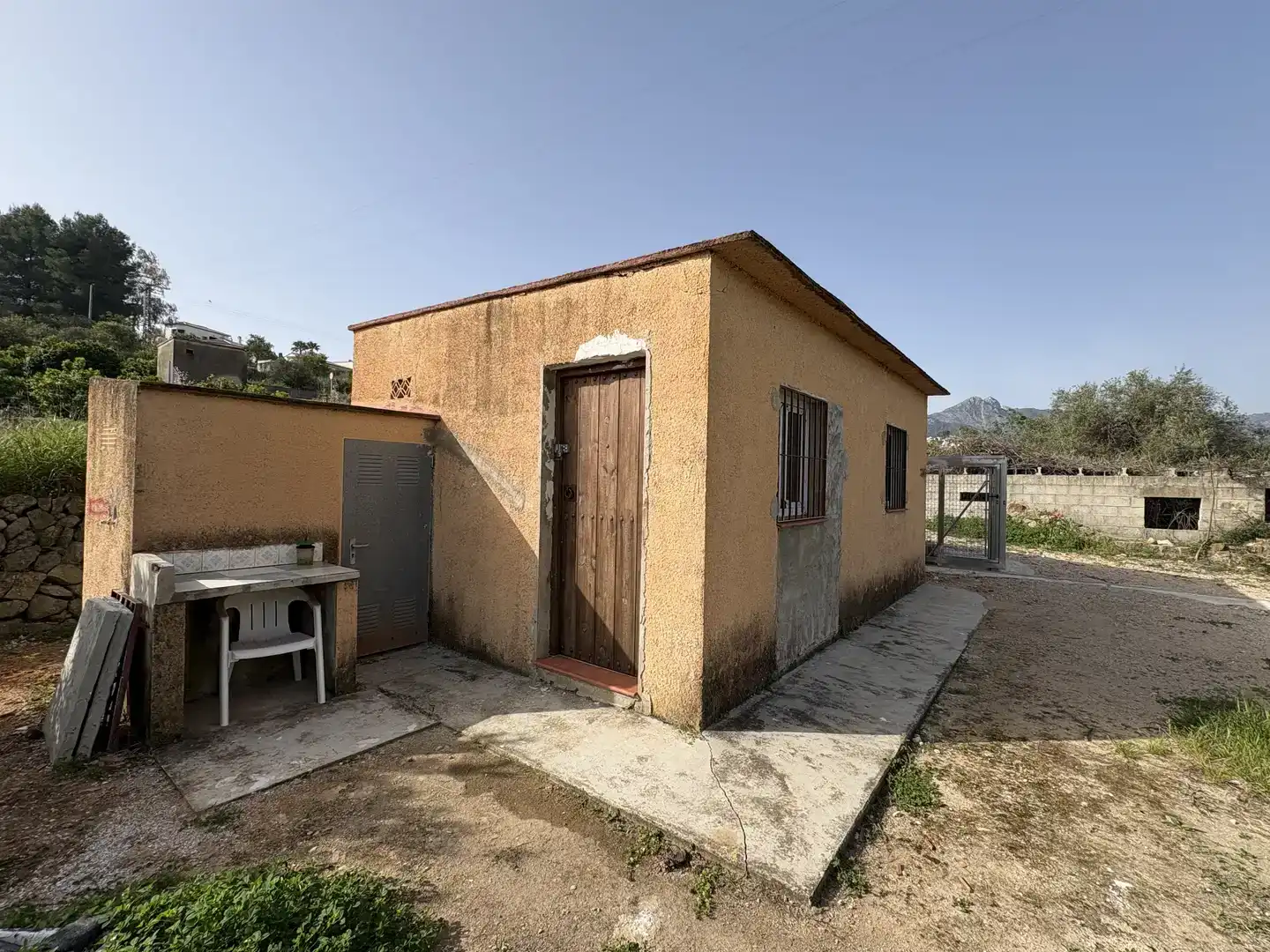 Vista exterior de Finca rústica en venda en Orba amb Jardí privat, Traster i Moblat