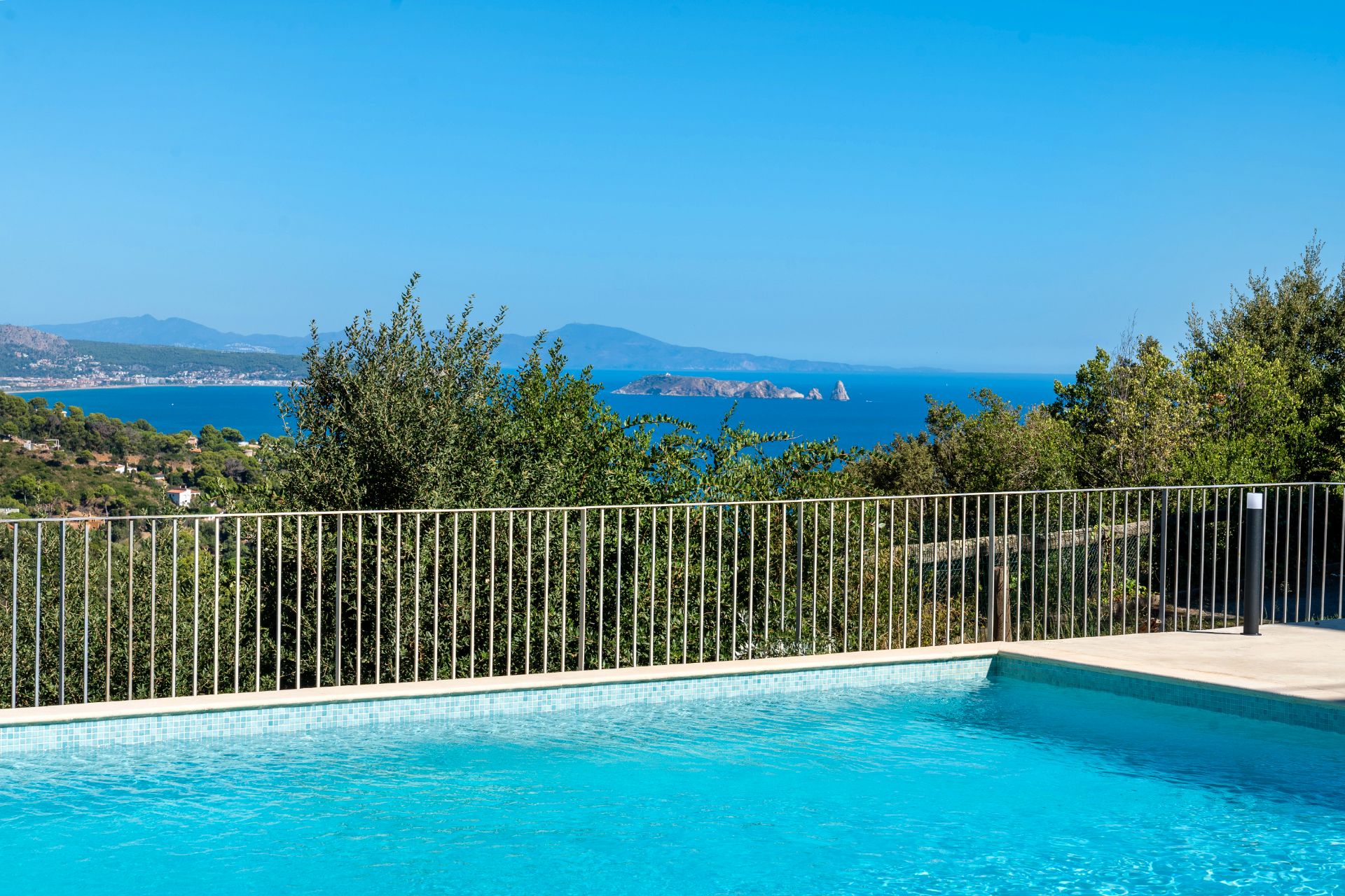 Single-family semi-detached for sale in Carrer Xarmada, Sa Riera - Sa Fontansa