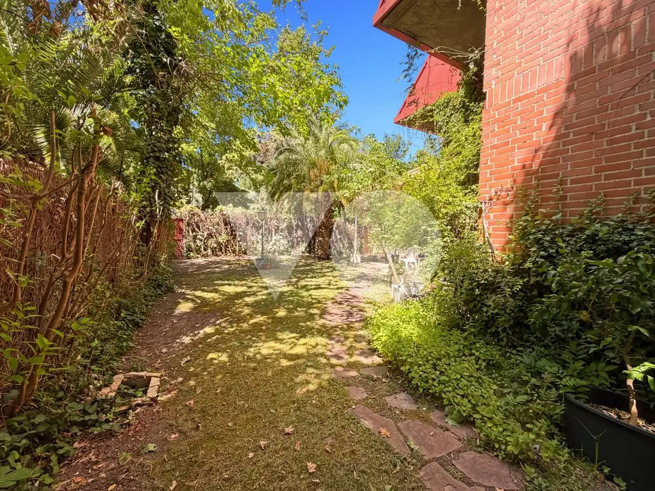 Jardí de Casa o xalet en venda en Madrid amb Calefacció, Jardí privat i Parquet