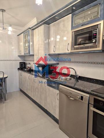 Casa adosada en Venta en Bayas - Polígono