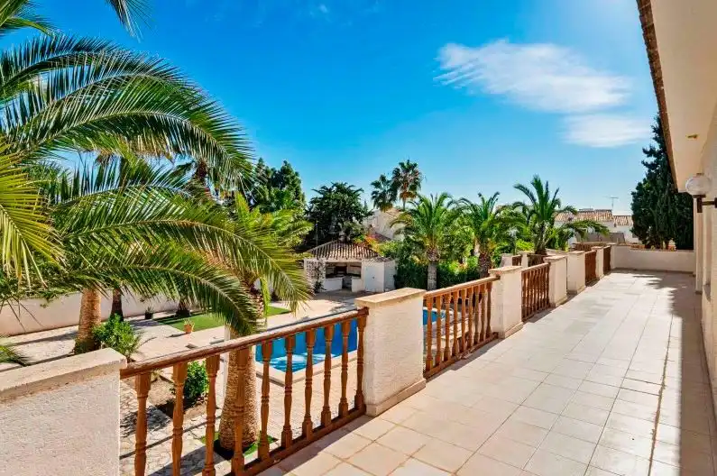 Chalet con terraza en venta en Orihuela Costa, imagen 4