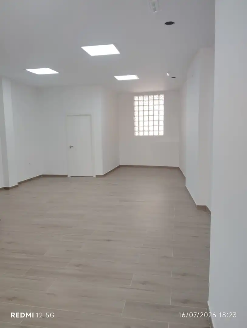 Business premises to rent in Calle Amos olivares, imagen 3