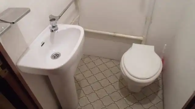 Baño de Piso de alquiler en Santiago de Compostela  con Calefacción y Amueblado