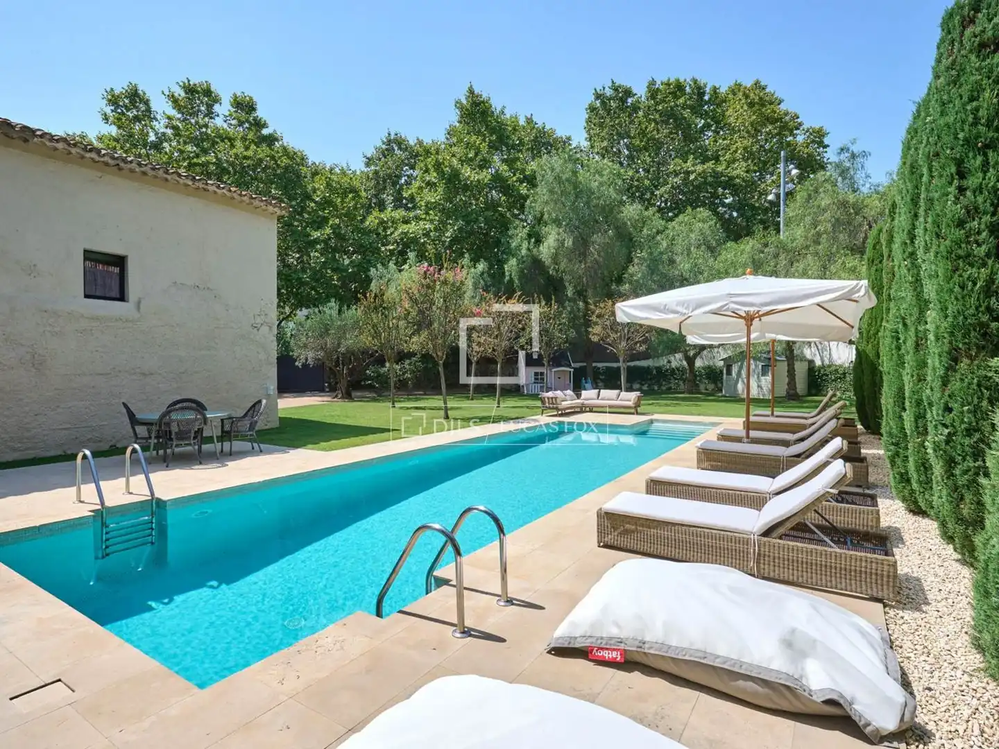 Piscina de Casa o xalet en venda en Alella amb Aire condicionat, Calefacció i Jardí privat