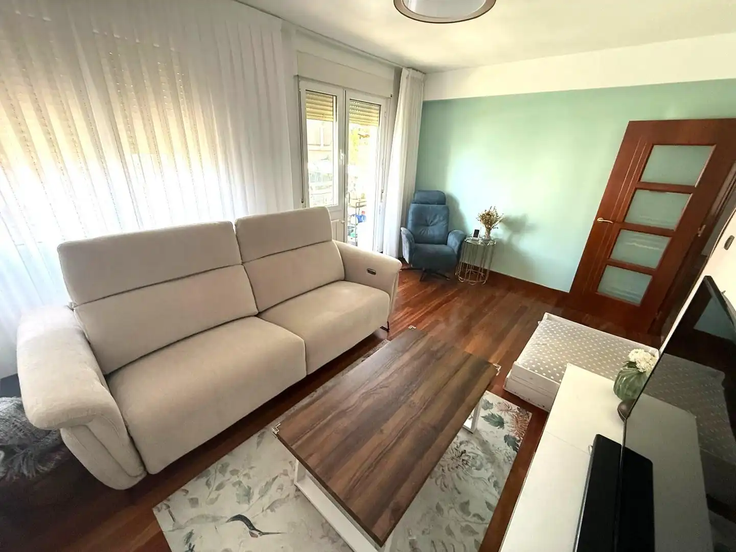Living room of Flat for sale in Basauri   with Heating and Balcony