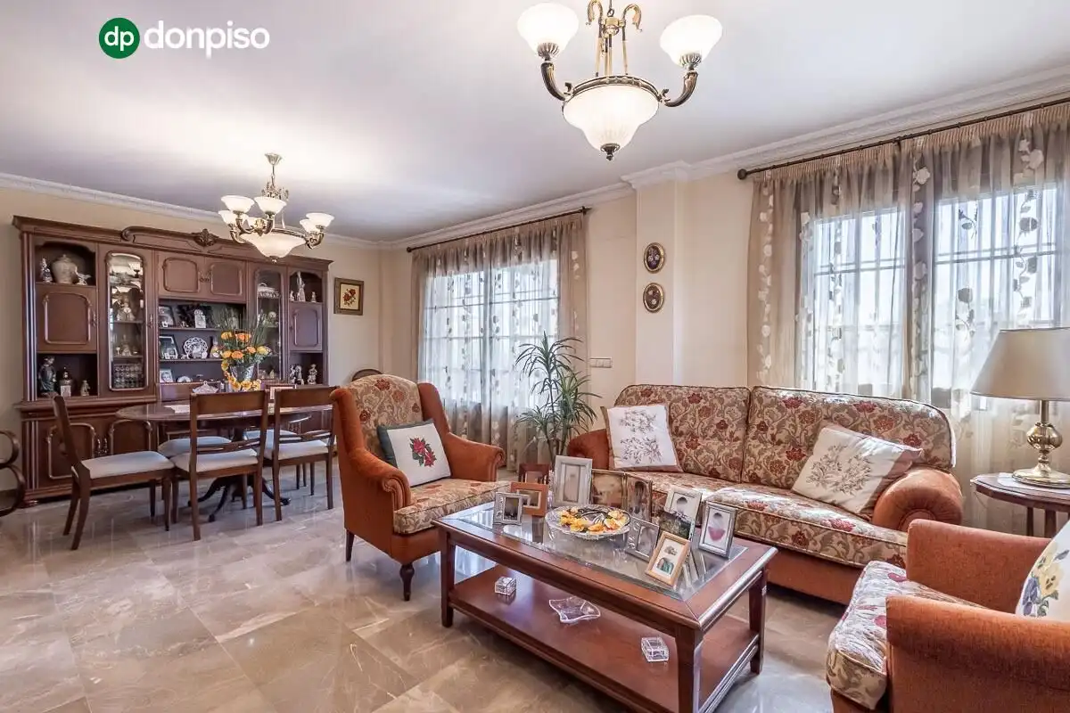 Casa con giardino in vendita a Calle MARIANA PINEDA, imagen 7