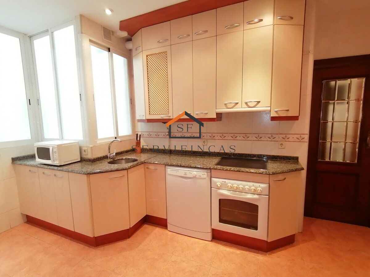 Cocina de Piso de alquiler en  Madrid Capital con Aire acondicionado, Calefacción y Parquet