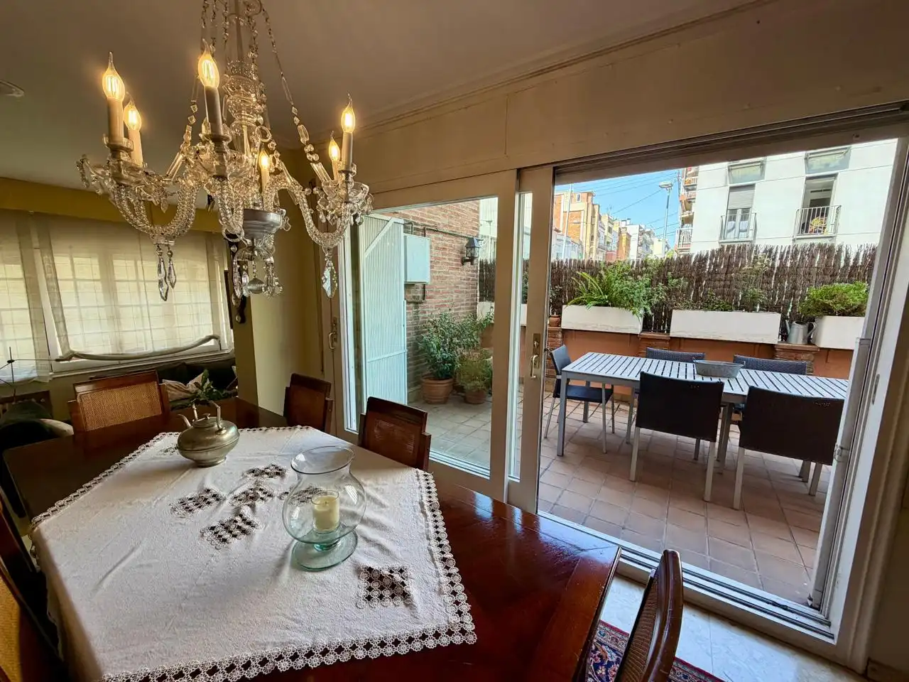Menjador de Casa o xalet en venda en Montcada i Reixac amb Aire condicionat, Calefacció i Terrassa