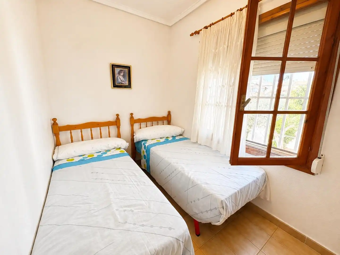 Casa aparellada amb terrassa en venda a Calle GABRIELA MISTRA, imagen 21