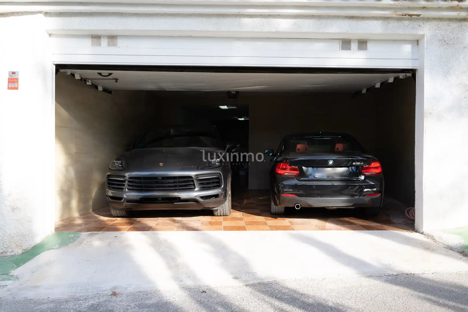 Parking de Casa o chalet en venta en Altea con Aire acondicionado, Calefacción y Jardín privado