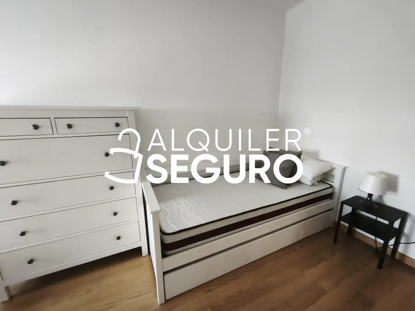 Bedroom of Flat for rent in Zaragoza  with Air Conditioner, Heating and Terrace