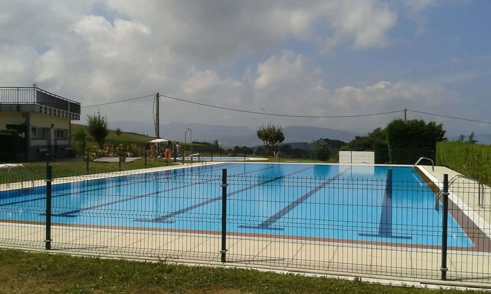 Piscina de Dúplex en venta en Barrika con Calefacción, Terraza y Trastero