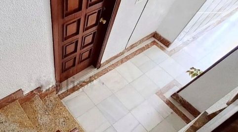 Edificio de tres pisos, imagen 3