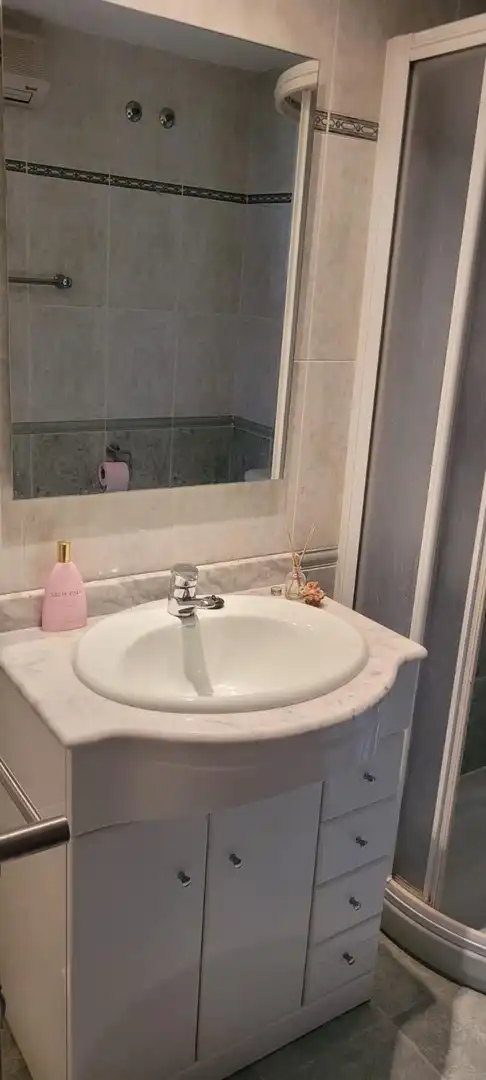 Badezimmer von Wohnung zur untervermieten in Moncada mit Klimaanlage, Heizung und Terrasse