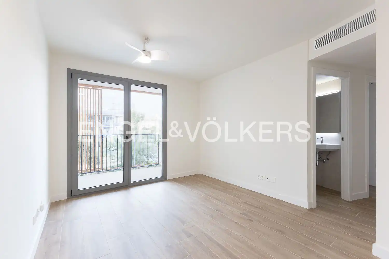 Balcony of Flat for rent in Valencia  with Air Conditioner, Heating and Parquet flooring