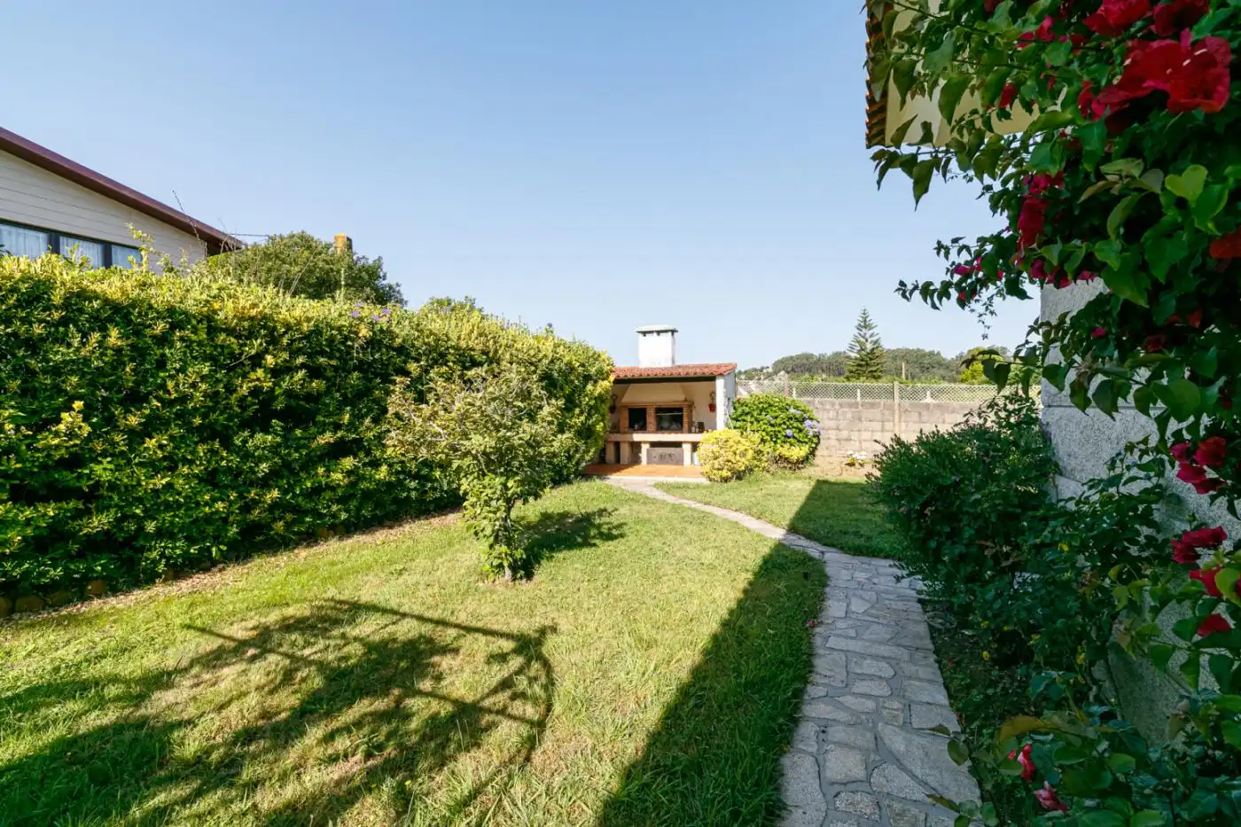 Jardín de Casa o chalet en venta en Bueu con Calefacción, Terraza y Amueblado
