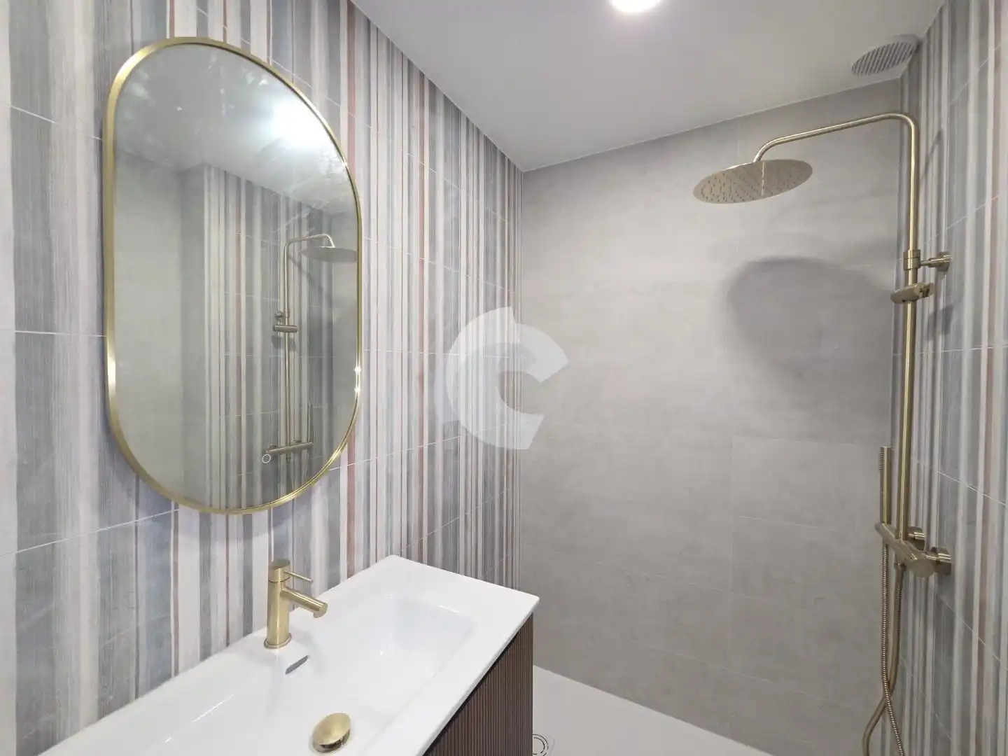 Bathroom of Flat for sale in Vigo   with Heating and Balcony