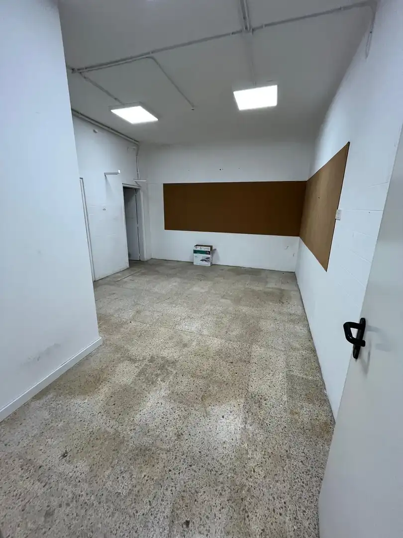 Local comercial de lloguer a Font Verda, imagen 4